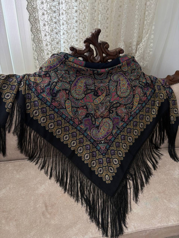 چارقد ایتالیایی زمینه سورمه ای کد۲۰۴۸