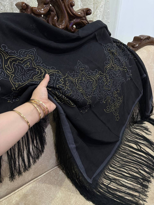 چارقد ایتالیایی مشکی بدون طرح ۲۰۶۴