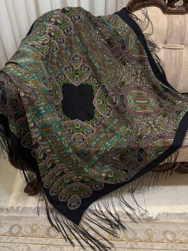 چارقد مشکی سبز گلریز ۲۰69