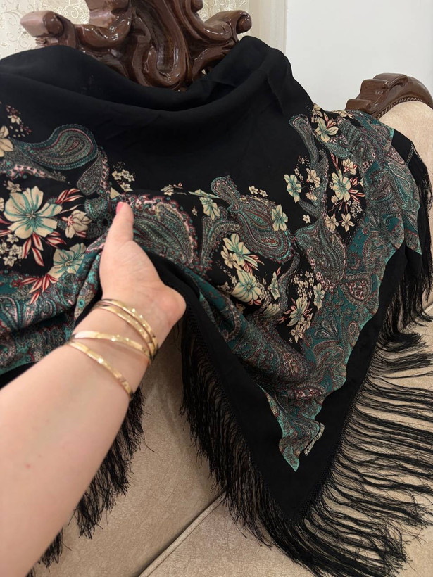 چارقد مشکی نیلوفر۲۰۷۴