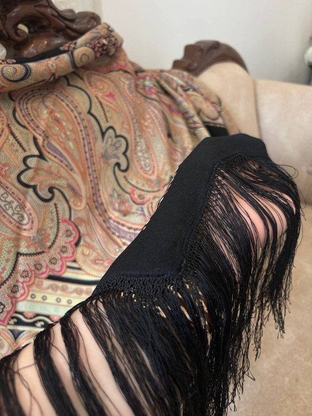 چارقد زمینه کرم ۲۰۷۶