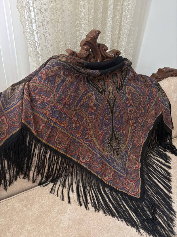 چارقد ایتالیایی ۲۰۷۷