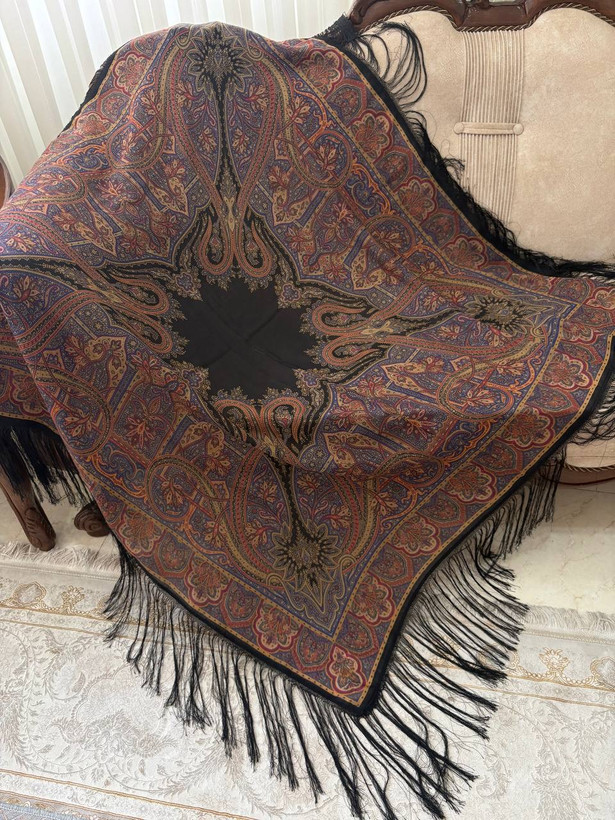 چارقد ایتالیایی ۲۰۷۷