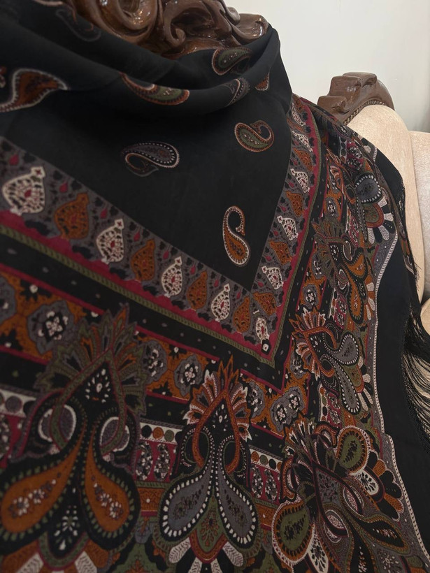 چارقد مشکی ترمه ۲۰۷۹