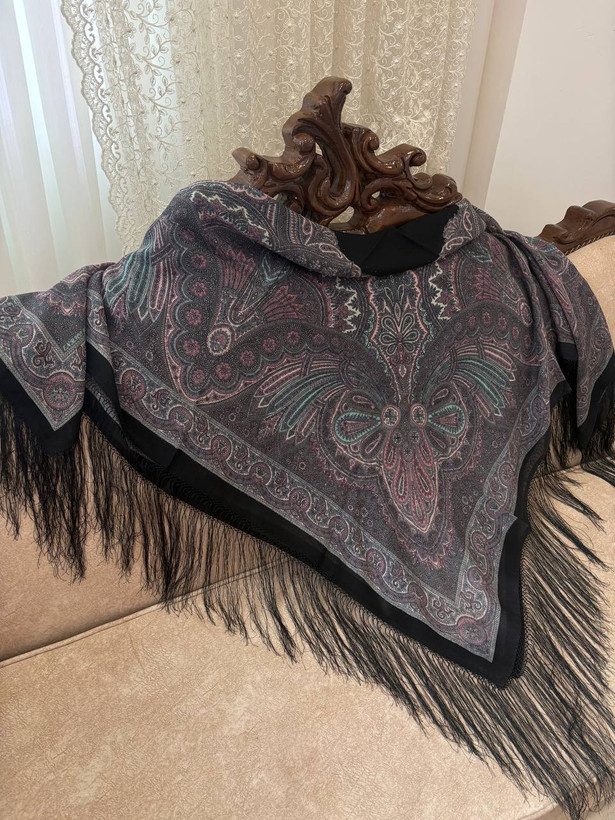 چارقد مشکی طوسی ۲۰۸۰