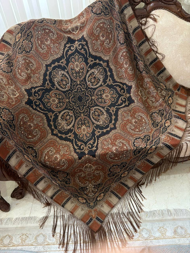 چارقد سلطنتی قهوایی ریشه پر پشت ۲۰۸۱