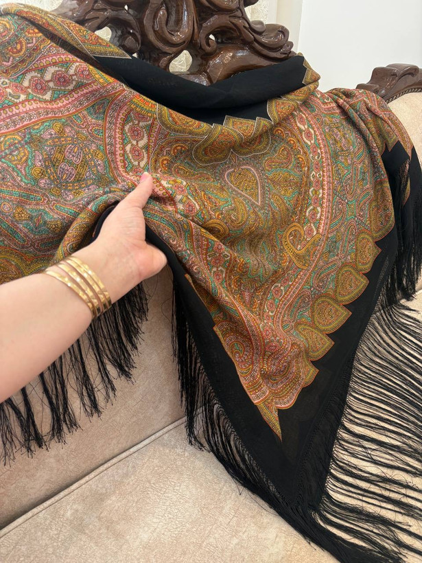 چارقد ایتالیایی خوشرنگ کد۲۰۸۲