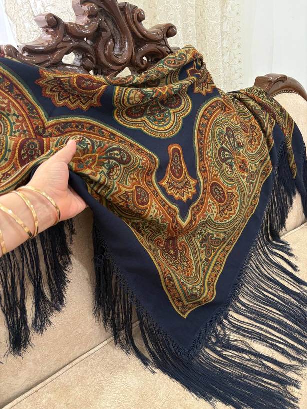 چارقد مشکی ۲۱۲۴